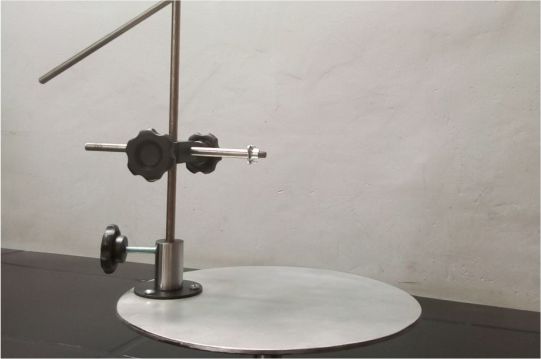 Torneta con Soporte de Escultura